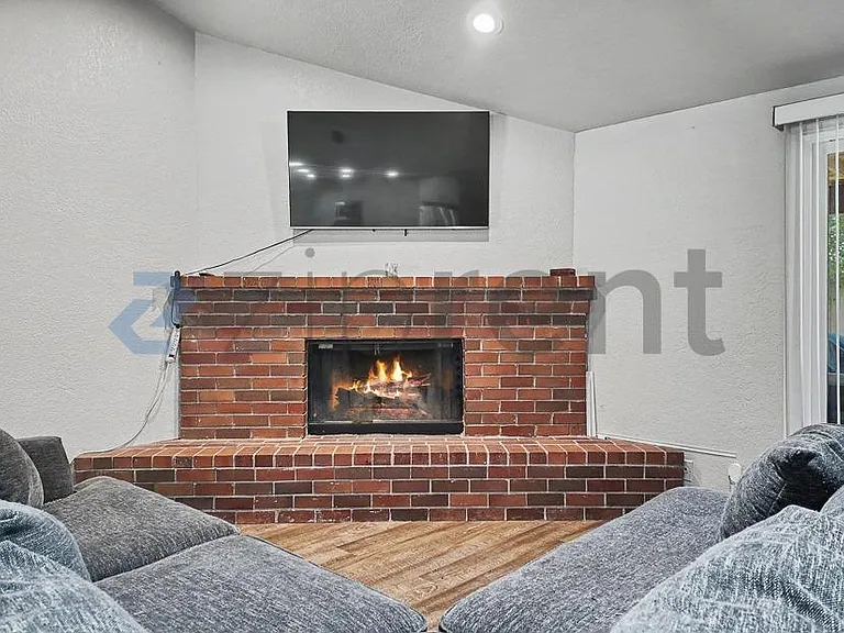 1172 Spruce Tree Cir — Photo 24