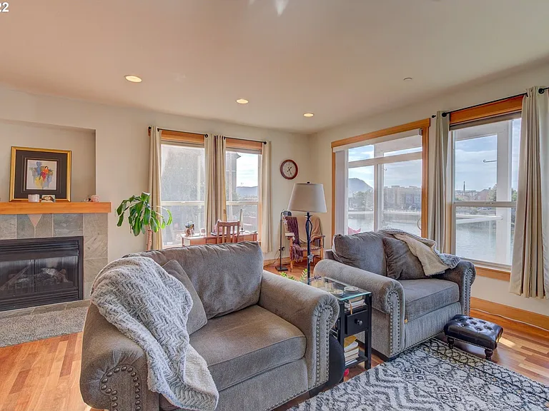 224 N Holladay Dr #201 — Photo 39