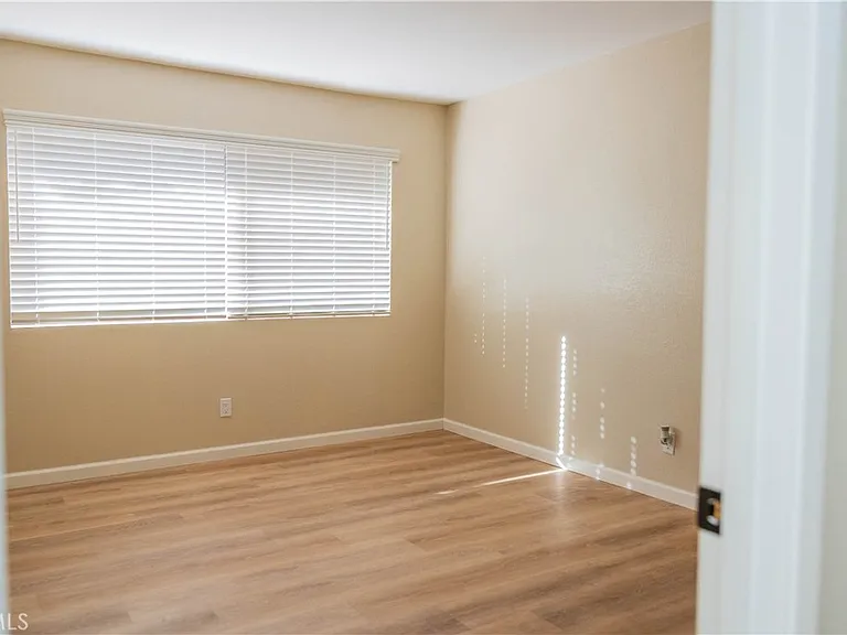 1219 N Edwards St #33 — Photo 29