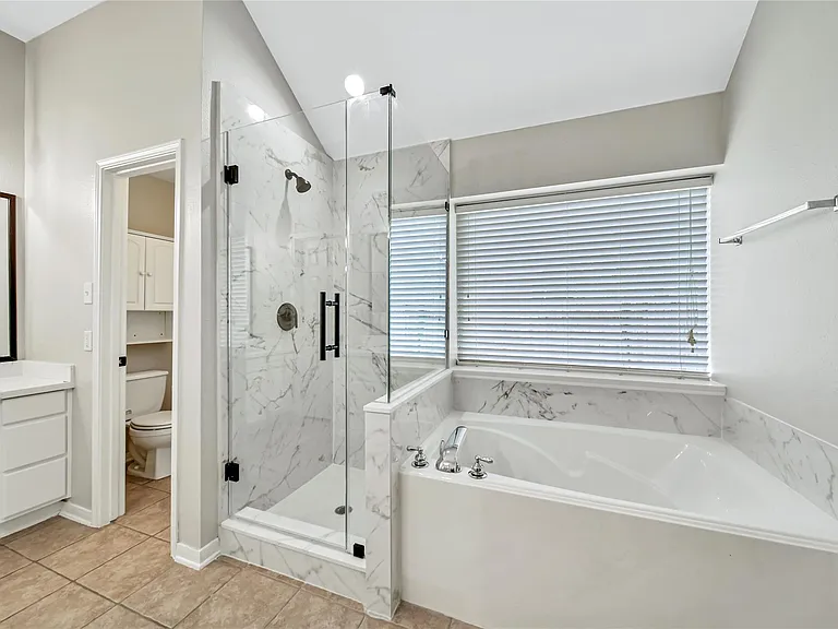14526 Red Tailed Hawk Ln — Photo 28