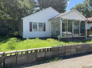 804 N Catalpa St, Dexter, MO 63841