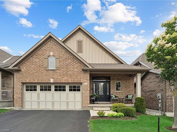 2nd image of 14 Chestnut Dr