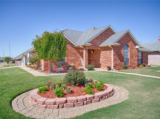 9313 Southlake Dr, Oklahoma City, OK 73159