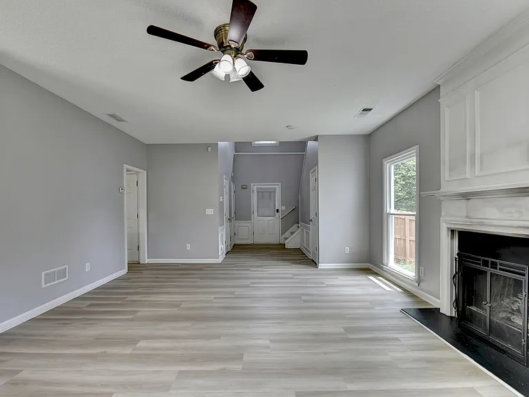 6125 Pattingham Dr — Photo 6
