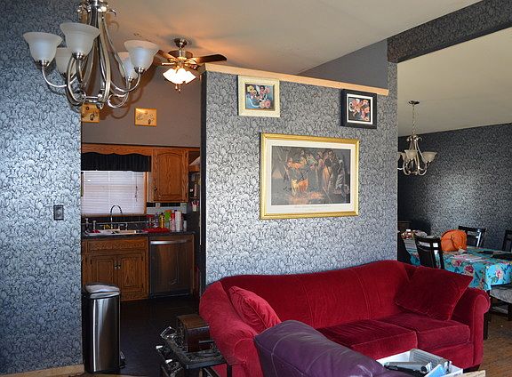 3rd image of 16100 Prairie Ave