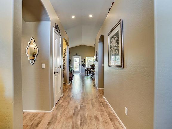 5th image of 43810 W Cydnee Dr