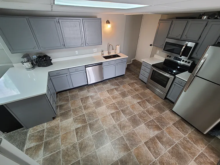 940 W Red Oaks Dr #2 — Photo 13