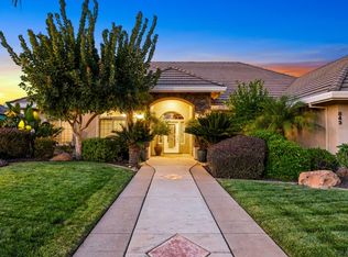 843 Santa Cruz Dr, Redding, CA