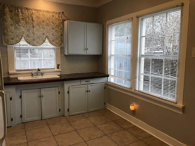 406 S Jefferson St — Photo 34