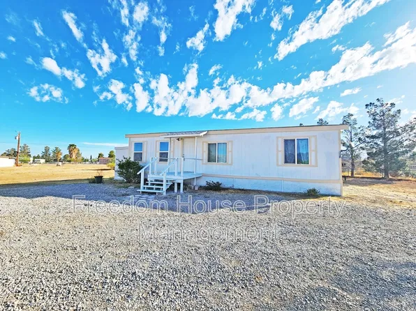 1700 Keenan Way, Pahrump, NV 89048