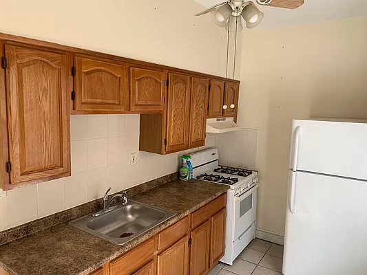 Rented by H L Dynasty Real Estate Corp | media 15