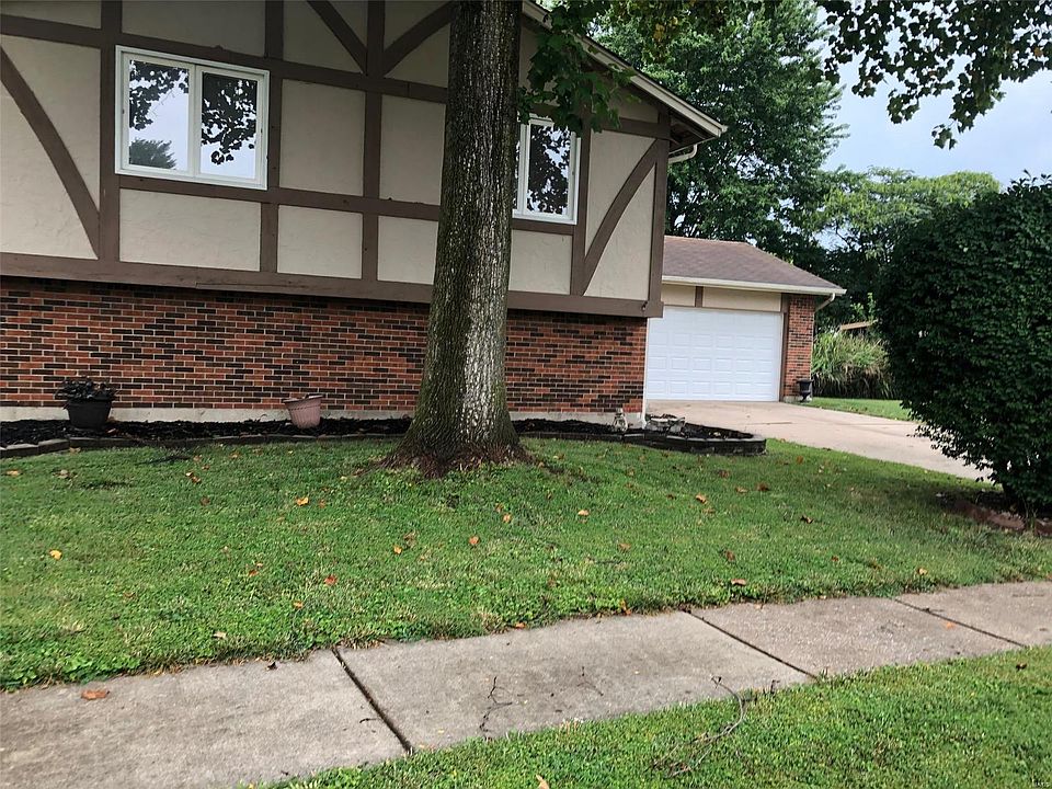 1st image of 15674 93rd Ave