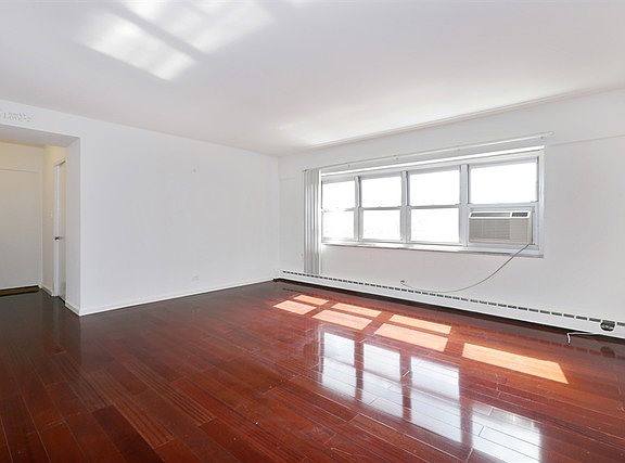 2nd image of 4970 N Marine Dr APT 622