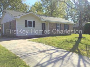 10 Coral Dr, Goose Creek, SC 29445