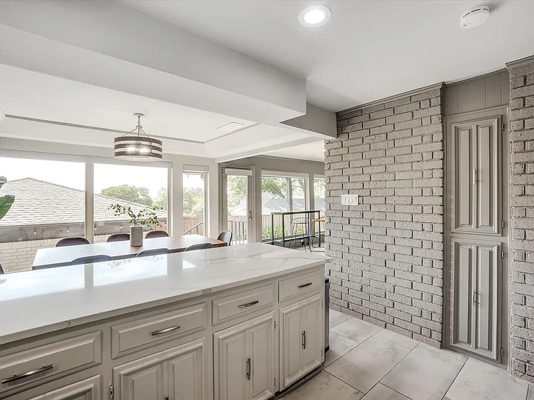 1608 S Alamo Rd — Photo 17