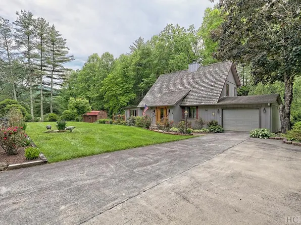 56 Putter Lane, Sky Valley, GA 30537