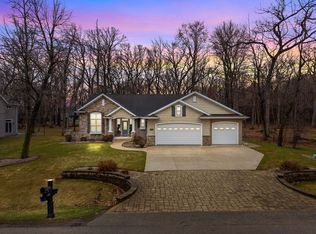 4231 Westview Ln, Oshkosh, WI 54904