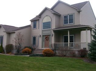 2380 Sourwood Dr, Phoenix, NY 13135