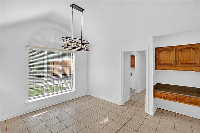 401 Starling Dr — Photo 11