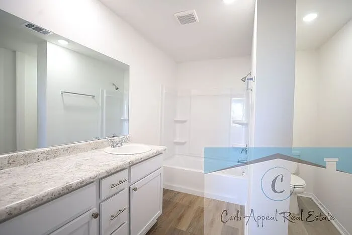 5708 Boone St — Photo 3