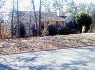 500 Ridgebark Ln, Lenoir City, TN 37772