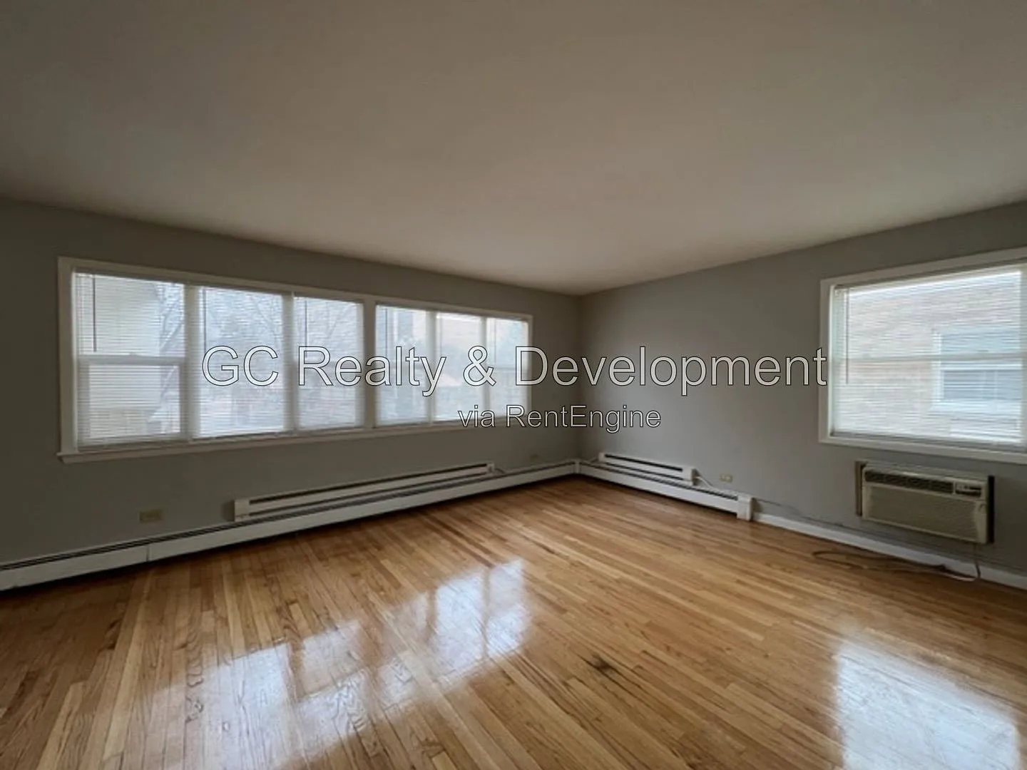 2 bed, 1.0 bath, 1115 sqft, $1,425 — Photo 2