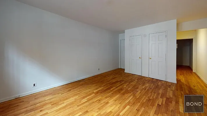 Rented by Bond New York | media 5