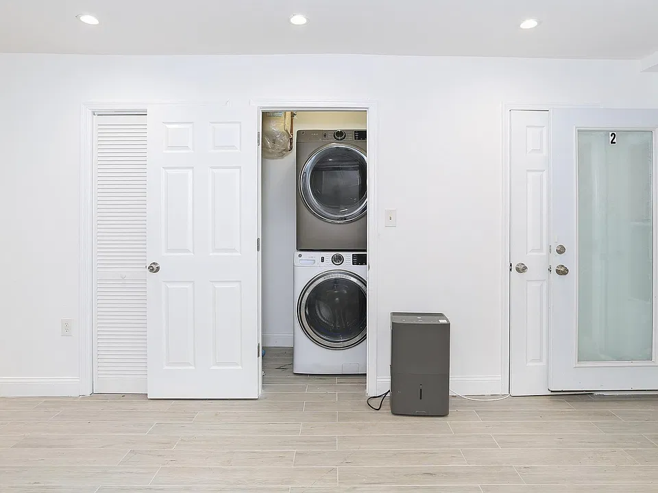 In Unit washer and dryer