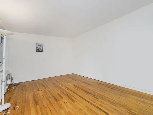 2785 Ocean Parkway image 16 of 24