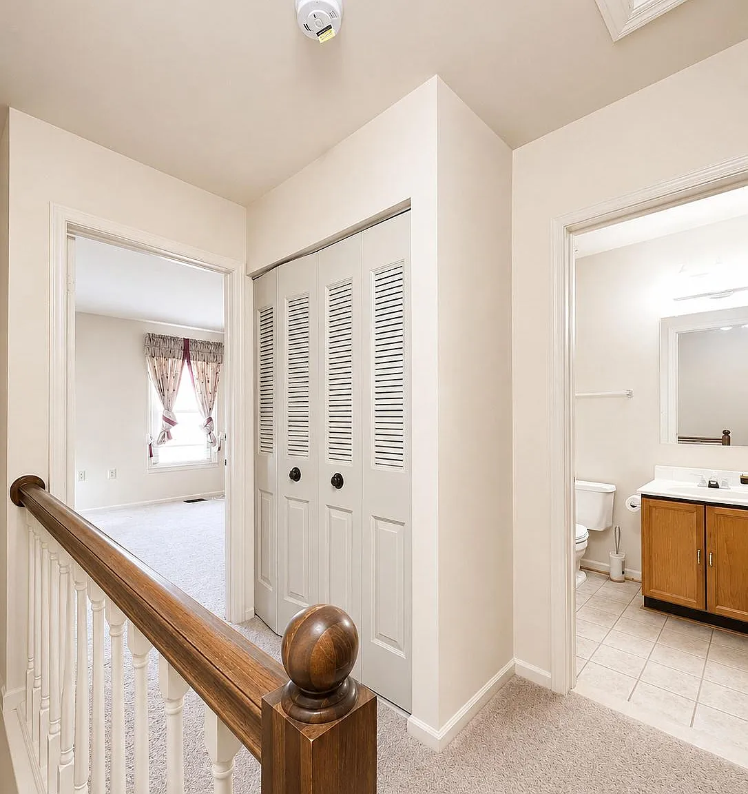 3 bed, 3.5 bath, 2058 sqft, $3,500 — Photo 3