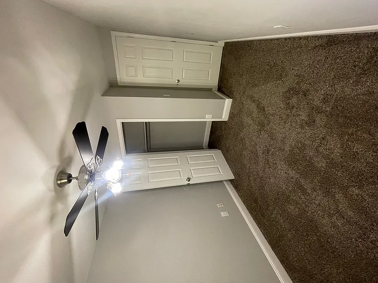Longview — Photo 157