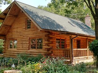 W2258 Kniep Rd, Elkhorn, WI 53121