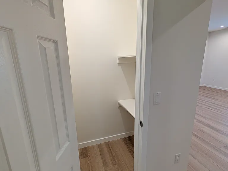 10867 Nettleton St — Photo 9