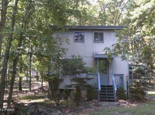 1589 Banbury Dr, Bushkill, PA 18324