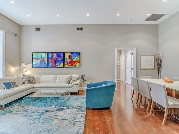 3rd image of 2112 Broadway #4D