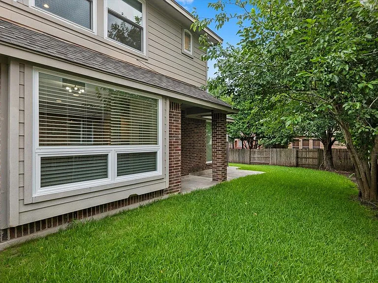 2304 Village View Loop — Photo 6
