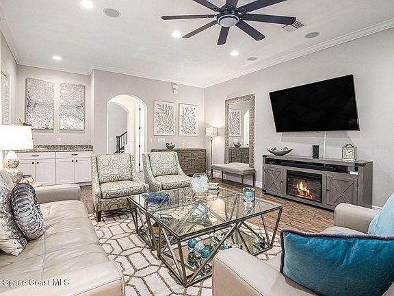 5th image of 2200 Arrivas Way