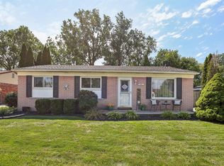 25059 Pamela St, Taylor, MI