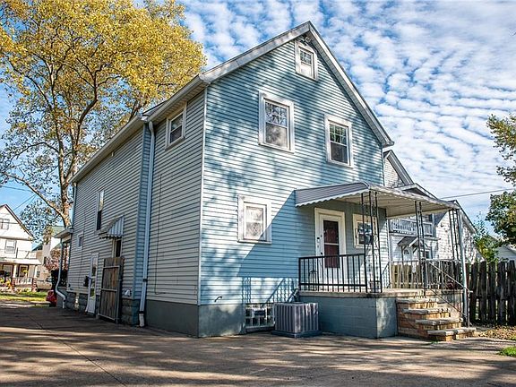 3rd image of 4223 Mapledale Ave