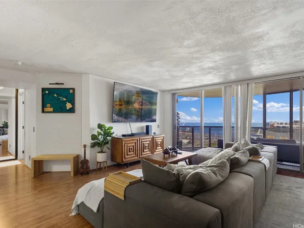 425 South St APT 2103, Honolulu, HI 96813