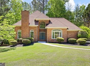 280 Camelot Dr, Fayetteville, GA 30214