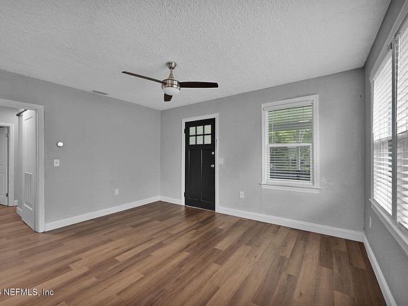 4th image of 3018 MYRA Street