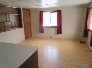 118 Railroad St, Clinton, ME 04927