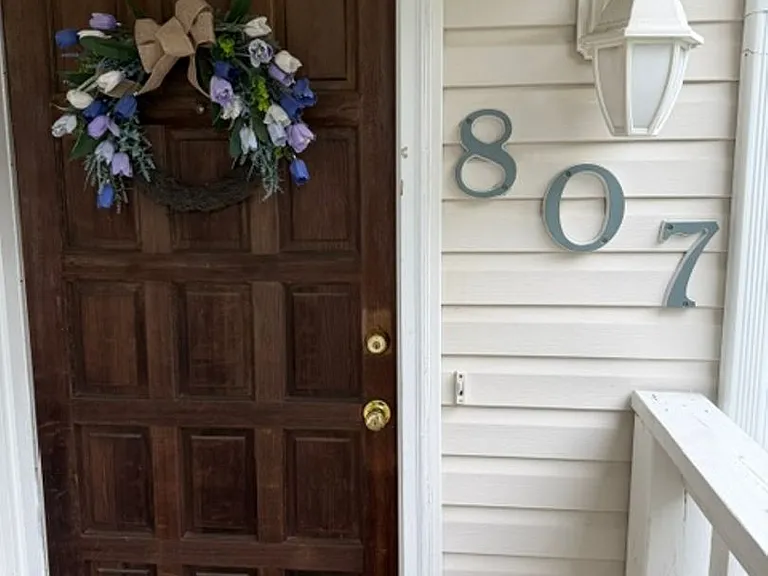 807 Seawinds Ln — Photo 3