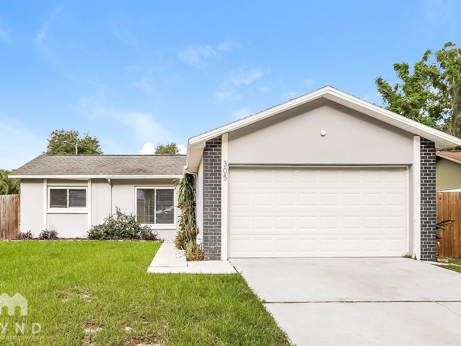 3 bed, 2.0 bath, 1144 sqft, $2,025 — Photo 1