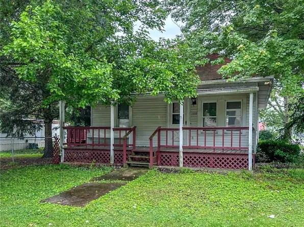 100 E North 1st St, Findlay, IL 62534