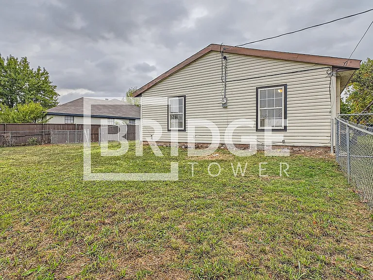 806 Prairie Creek Dr — Photo 15