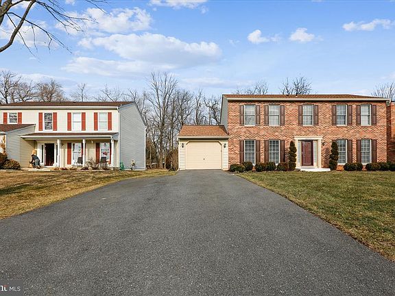 3rd image of 18717 Capella Ln