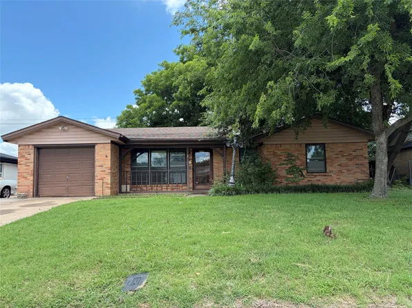 2036 Salem St, Irving, TX 75061