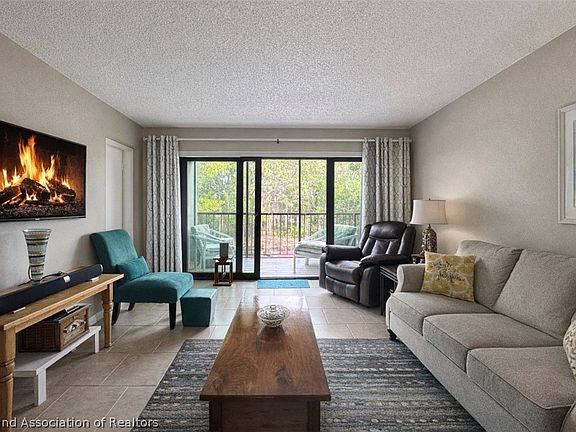 4th image of 121 Country Club Dr APT 204